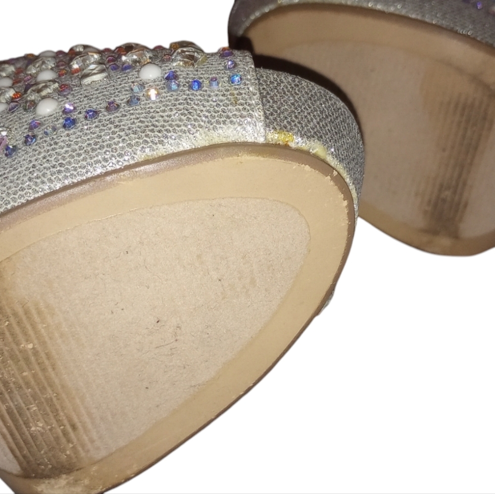 Shoes - Picture 3 of 3